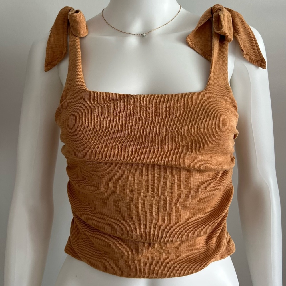 Free People Top Size XS. Camel color.